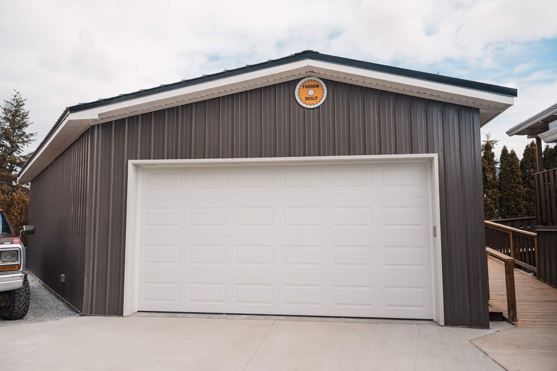 Post-frame garage on rural property in the Vernon area